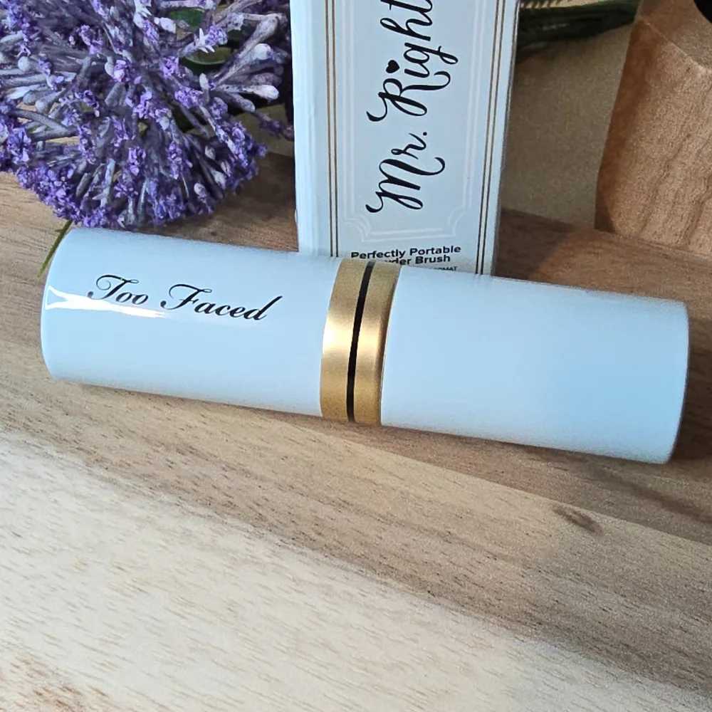 Too Faced Mr. Right Now Perfectly Portable Powder Brush Full Size For Travel New